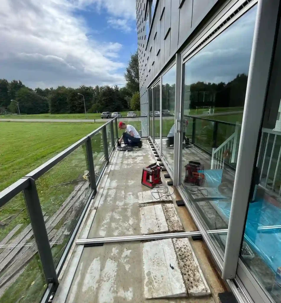 Composiet vlonder in aanbouw