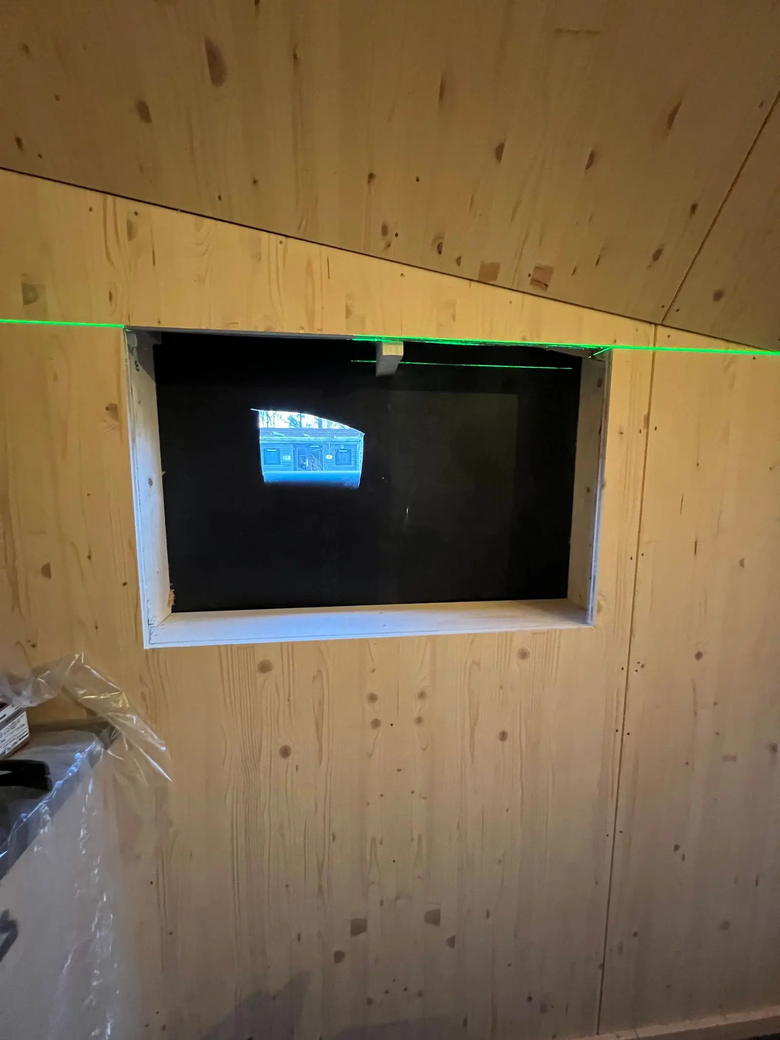Raamkozijn hout binnen inclusief aftimmering