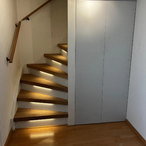 Traprenovatie eikenhout met trapkast op maat