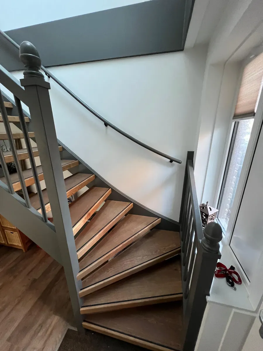 Traprenovatie, schilderwerk + panelen